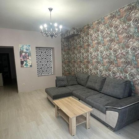 Спиро غاغرا المظهر الخارجي الصورة